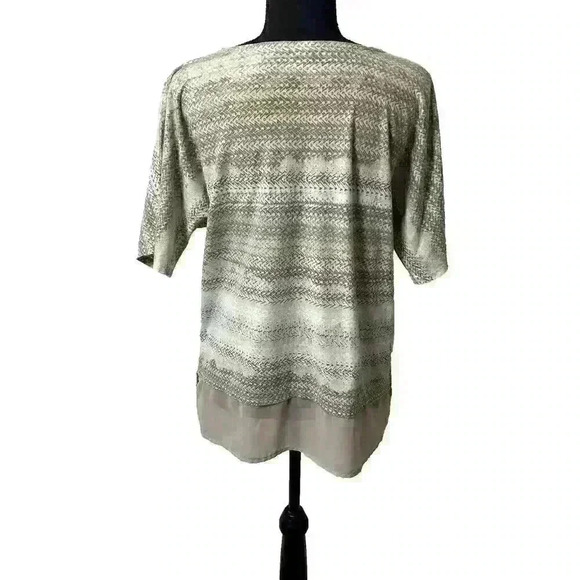 Chicos Womens Size 1 Medium Tan White Tunic Short Sleeve Top V Neck Chiffon Hem - Picture 12 of 13